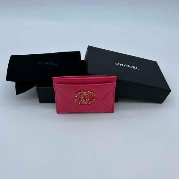 CHANEL Handbags - (SOLD) Chanel Lambskin Quilted Chanel 19 Card Holder Rose